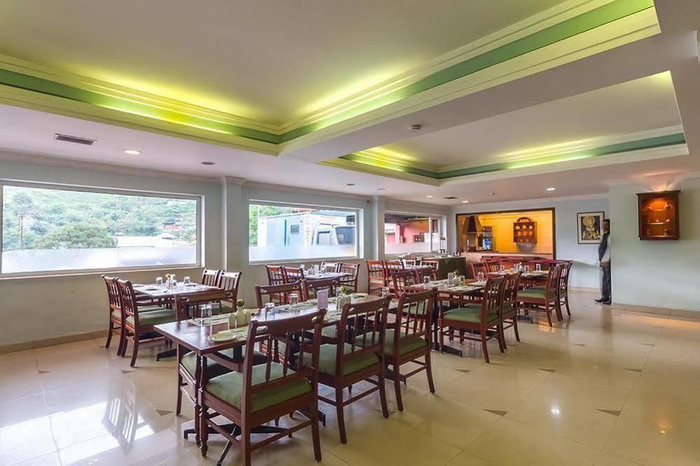 Hotel Issacs Residency Munnar Exterior foto